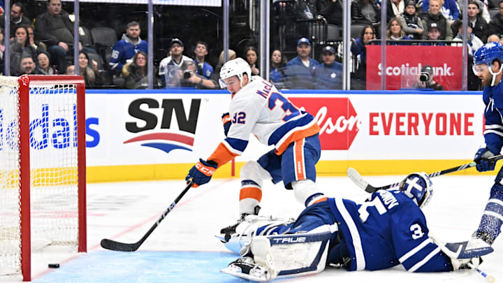 Feb 5, 2024; Toronto, Ontario, CAN;   New York Islanders forward Kyle MacLean (32) scores a goal