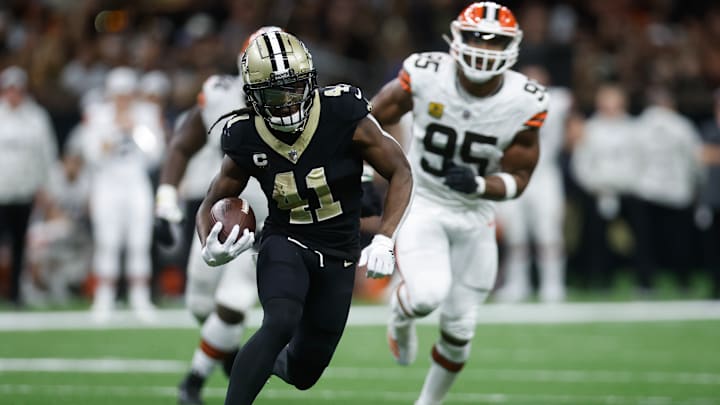 Running back Alvin Kamara and the Saints need five wins to get to 9-8 this season.