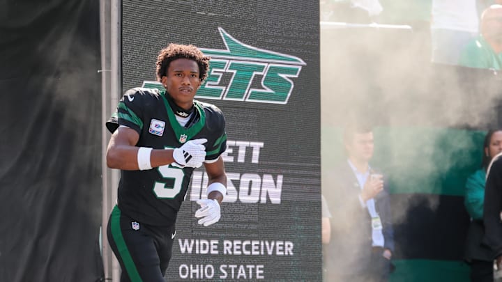 Wilson, one of the Jets cornerstones on offense, was not dealt on a day when the Jets embarked on a trade deadline fire sale. 