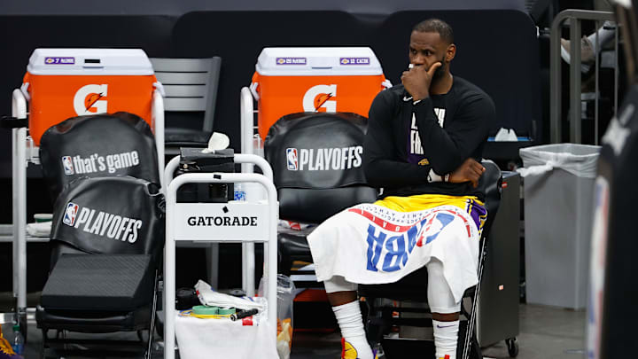 Los Lakers no tendrán a James por las próximas dos semanas