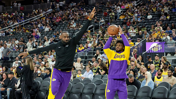 Golden State Warriors v Los Angeles Lakers