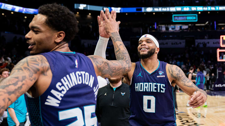 San Antonio Spurs v Charlotte Hornets