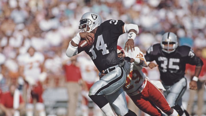 Former Raiders RB Bo Jackson.