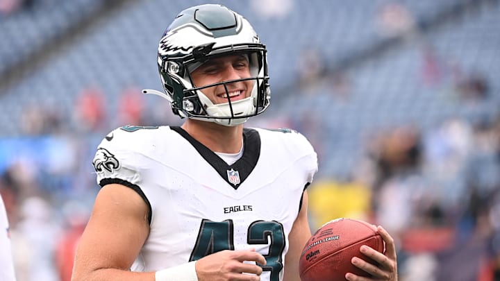 Aug 15, 2024; Foxborough, MA, USA; Philadelphia Eagles tight end Kevin Foelsch (43) warms up before a game against the New England Patriots at Gillette Stadium. Mandatory Credit: Eric Canha-Imagn Images Aug 15, 2024; Foxborough, MA, USA; Philadelphia Eagles tight end Kevin Foelsch (43) warms up before a game against the New England Patriots at Gillette Stadium. Mandatory Credit: Eric Canha-Imagn Images