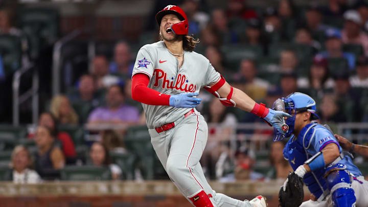 Philadelphia Phillies third baseman Alec Bohm swinging 