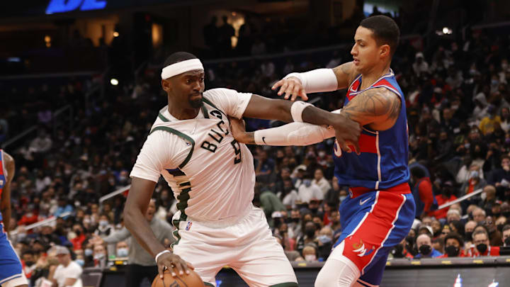 Nov 7, 2021; Washington, District of Columbia, USA; Milwaukee Bucks center Bobby Portis (9) drives to the basket as Washington Wizards forward Kyle Kuzma (33) defends during the fourth quarter at Capital One Arena. Mandatory Credit: Geoff Burke-Imagn Images Nov 7, 2021; Washington, District of Columbia, USA; Milwaukee Bucks center Bobby Portis (9) drives to the basket as Washington Wizards forward Kyle Kuzma (33) defends during the fourth quarter at Capital One Arena. Mandatory Credit: Geoff Burke-Imagn Images