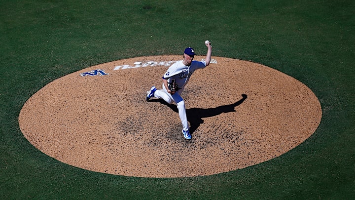 Milwaukee Brewers v Los Angeles Dodgers