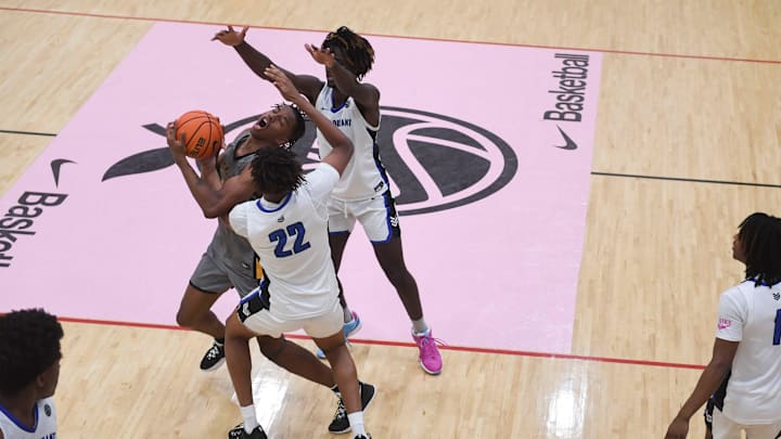 We examine the Syracuse basketball 5-star commit and 4-star recruits who will vie for a Peach Jam title on the EYBL circuit.