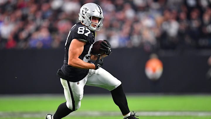 Nov 13, 2022; Paradise, Nevada, USA; Las Vegas Raiders tight end Foster Moreau (87) runs the ball