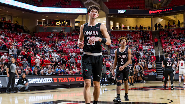 Omaha v Texas Tech