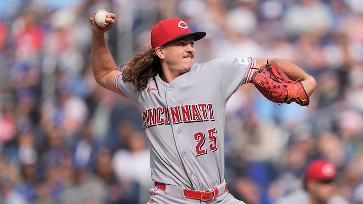 Sep 26, 2026; Toronto, Ontario, CAN; Cincinnati Reds starting pitcher Rhett Lowder (25) pitches to the Toronto Blue Jays during the second inning at Rogers Centre. Mandatory Credit: John E. Sokolowski-Imagn Images Sep 26, 2026; Toronto, Ontario, CAN; Cincinnati Reds starting pitcher Rhett Lowder (25) pitches to the Toronto Blue Jays during the second inning at Rogers Centre. Mandatory Credit: John E. Sokolowski-Imagn Images