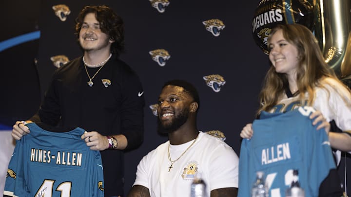 Jacksonville Jaguars DE Josh Hines-Allen with fans.