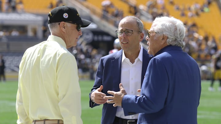 Sep 18, 2022; Pittsburgh, Pennsylvania, USA;  Pittsburgh Steelers chairman Art Rooney II (left)