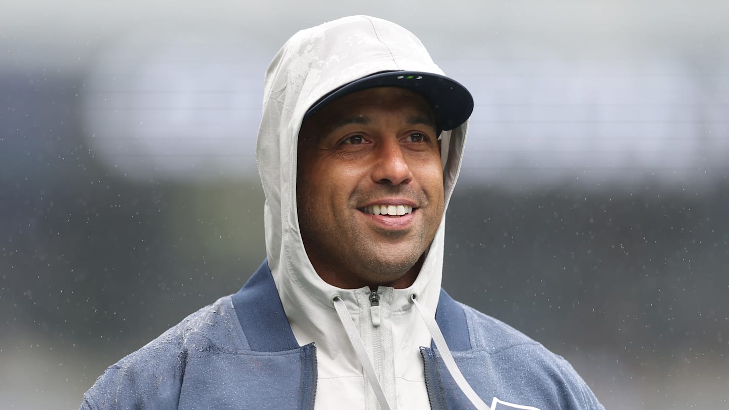 Aden Durde delivers a clear message to young Seahawks’ defensive star