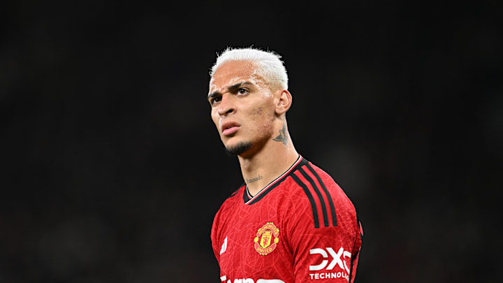 Manchester United v Wolverhampton Wanderers - Premier League