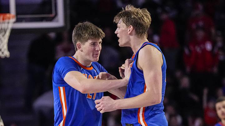 Feb 17, 2024; Athens, Georgia, USA; Florida Gators forwards Alex Condon (21) and Thomas Haugh (10) react after defeating the Georgia Bulldogs at Stegeman Coliseum. Mandatory Credit: Dale Zanine-Imagn Images Feb 17, 2024; Athens, Georgia, USA; Florida Gators forwards Alex Condon (21) and Thomas Haugh (10) react after defeating the Georgia Bulldogs at Stegeman Coliseum. Mandatory Credit: Dale Zanine-Imagn Images