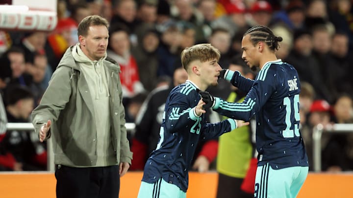 Schafft es Lennart Karl an Leroy Sane vorbei? Schafft es Lennart Karl an Leroy Sane vorbei?