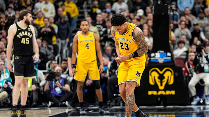 Michigan forward Yaxel Lendeborg (23) walks off the court due to an injury during the second half of Big Ten Tournament final against Purdue at United Center in Chicago on Sunday, March 15, 2026.