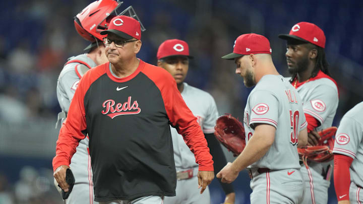 Apr 8, 2026; Miami, Florida, USA; Cincinnati Reds manager Terry Francona walks back to the dugout after making a pitching change in the third inning against the Miami Marlins at loanDepot Park. Mandatory Credit: Jim Rassol-Imagn Images
