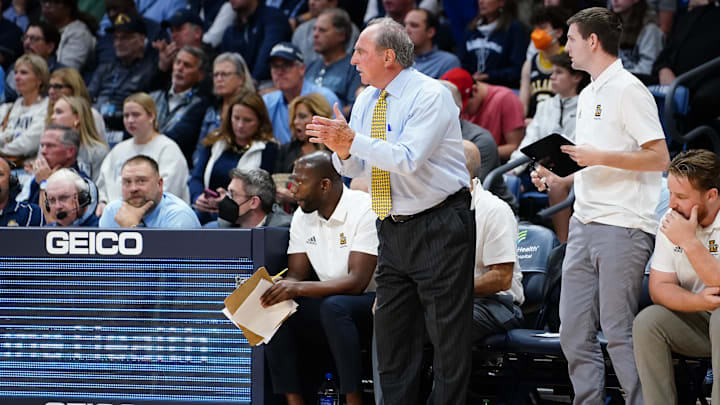 La Salle Explorers head coach Fran Dunphy faces his former school tonight when they take on the Temple Owls at The Palestra in Philadelphia.