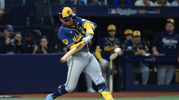 William Contreras and the Brewers are road favorites as they go for the sweep.