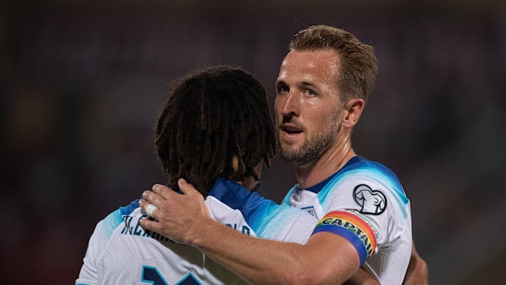 Os ingleses golearam Malta por 4 a 0 na rodada passada