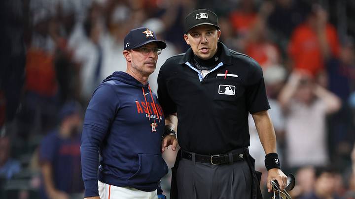 Houston Astros manager Joe Espada talks with home plate umpire Adam Hamari after a play. Credit: Troy Taormina-Imagn Images Houston Astros manager Joe Espada talks with home plate umpire Adam Hamari after a play. Credit: Troy Taormina-Imagn Images