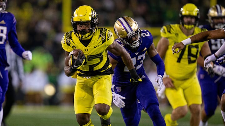 Oregon running back Noah Whittington rushes for a touchdown as the No. 6 Oregon Ducks host the No. 24 Washington Huskies Saturday, Nov. 12, 2022, at Autzen Stadium in Eugene, Ore.

Ncaa Football Oregon Washington Football Washington At Oregon