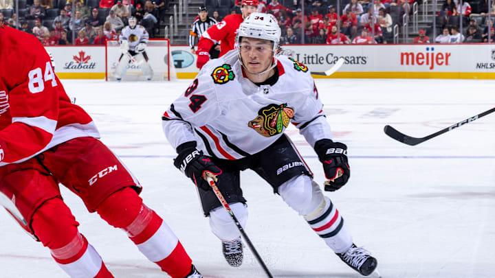 Chicago Blackhawks v Detroit Red Wings