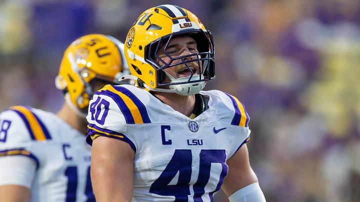 LSU Tigers linebacker Whit Weeks. Credit: Stephen Lew-Imagn Images LSU Tigers linebacker Whit Weeks. Credit: Stephen Lew-Imagn Images