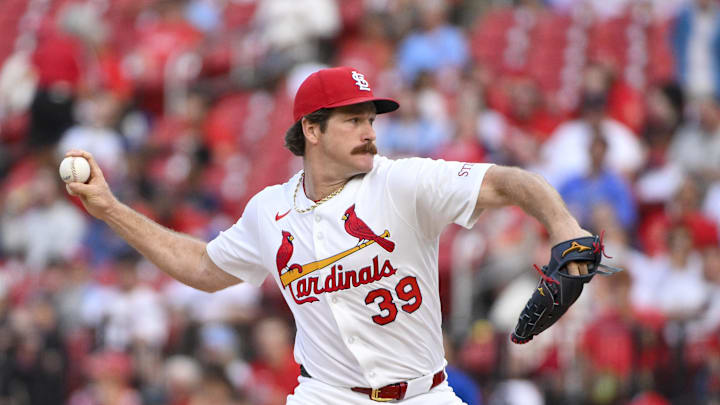 Jun 10, 2025; St. Louis, Missouri, USA;  St. Louis Cardinals starting pitcher Miles Mikolas (39) pitches against the Toronto Blue Jays during the second inning at Busch Stadium. Mandatory Credit: Jeff Curry-Imagn Images