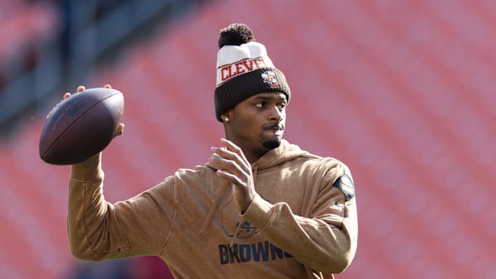 Nov 5, 2023; Cleveland, Ohio, USA; Cleveland Browns quarterback Deshaun Watson (4) throws the ball