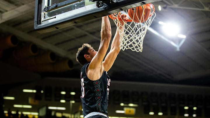 Omaha forward Frankie Fidler dunks the ball during a NCAA men's basketball game against Iowa, Monday, Nov. 21, 2022, at Carver-Hawkeye Arena in Iowa City, Iowa.

221121 Omaha Iowa Mbb 030 Jpg