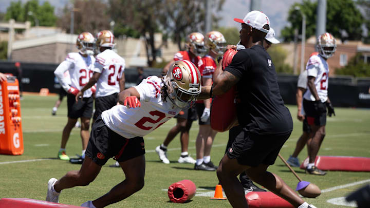 May 9, 2025; Santa Clara, CA, USA; San Francisco 49ers cornerback candidate Derrick Canteen (22) engages in a blocking drill during the teamís rookie minicamp. Mandatory Credit: D. Ross Cameron-Imagn Images