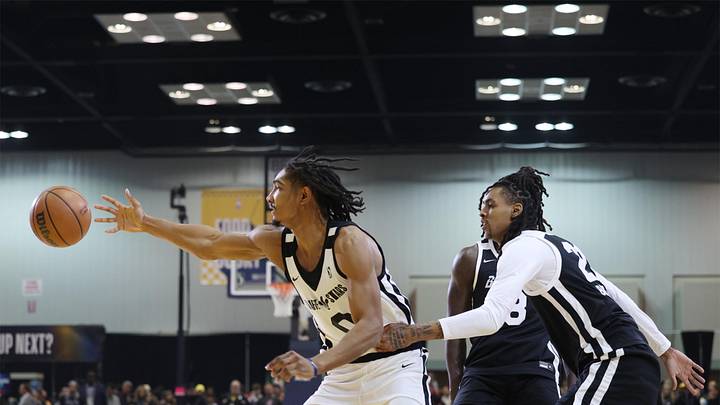 Feb 18, 2024; Indianapolis, Indiana, USA; Team Giraffe Stars forward Ron Holland (0) of the G League Feb 18, 2024; Indianapolis, Indiana, USA; Team Giraffe Stars forward Ron Holland (0) of the G League
