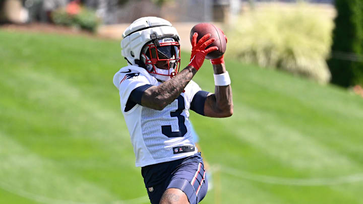 Jul 23, 2025; Foxborough, MA, USA; New England Patriots wide receiver DeMario Douglas (3) makes a catch during training camp at Gillette Stadium. Mandatory Credit: Eric Canha-Imagn Images Jul 23, 2025; Foxborough, MA, USA; New England Patriots wide receiver DeMario Douglas (3) makes a catch during training camp at Gillette Stadium. Mandatory Credit: Eric Canha-Imagn Images