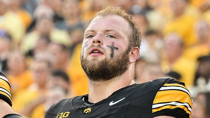 Iowa Hawkeyes offensive lineman Logan Jones 