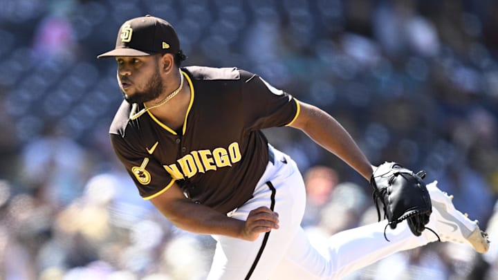 San Diego Padres relief pitcher Randy Vasquez (98) throws