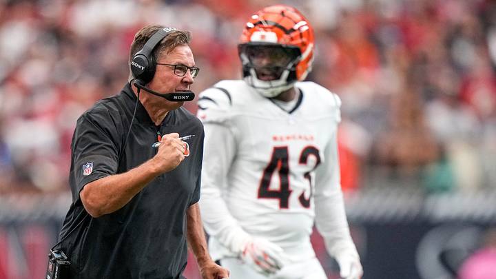 Cincinnati Bengals defensive coordinator Al Golden celebrates as the Bengals take over on downs following a muffed field goal attempt by the Texans in the second quarter of the NFL Week 2 game between the Houston Texans and the Cincinnati Bengals at Reliant Stadium in Houston on Sunday, Sept. 20, 2026. The Bengals led 7-3 at halftime.