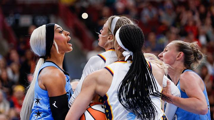 Aug 8, 2026; Chicago, Illinois, USA; Indiana Fever guard Sophie Cunningham (8) fights with Chicago Sky guard DiJonai Carrington (7) after she was fouled during the first half at United Center. Mandatory Credit: Kamil Krzaczynski-Imagn Images Aug 8, 2026; Chicago, Illinois, USA; Indiana Fever guard Sophie Cunningham (8) fights with Chicago Sky guard DiJonai Carrington (7) after she was fouled during the first half at United Center. Mandatory Credit: Kamil Krzaczynski-Imagn Images