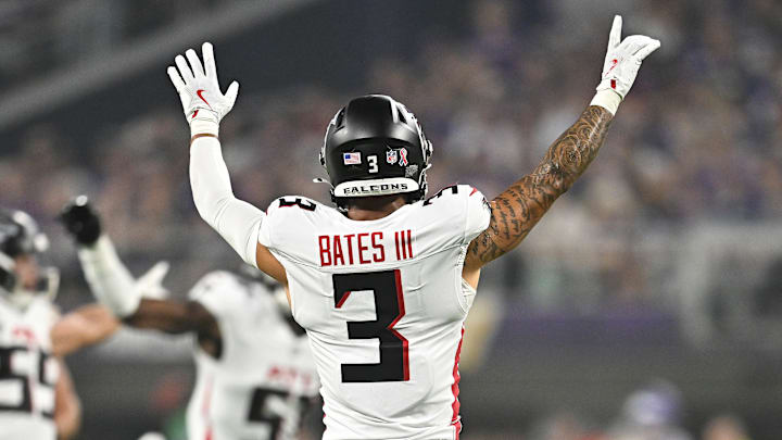 Atlanta Falcons safety Jessie Bates III