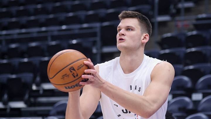 Feb 28, 2025; Salt Lake City, Utah, USA; Utah Jazz center Walker Kessler warms up before the game against the Minnesota Timberwolves at Delta Center. Mandatory Credit: Rob Gray-Imagn Images Feb 28, 2025; Salt Lake City, Utah, USA; Utah Jazz center Walker Kessler warms up before the game against the Minnesota Timberwolves at Delta Center. Mandatory Credit: Rob Gray-Imagn Images
