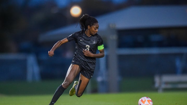 Vanderbilt's Maya Antoine (3) pushes the ball forward during the NCAA Women's Soccer match between Tennessee and Vanderbilt at Regal Soccer Stadium, Knoxville, Tenn. on Thursday, Oct. 27, 2022. Tennesseevsvandysoccer 0530 Vanderbilt's Maya Antoine (3) pushes the ball forward during the NCAA Women's Soccer match between Tennessee and Vanderbilt at Regal Soccer Stadium, Knoxville, Tenn. on Thursday, Oct. 27, 2022. Tennesseevsvandysoccer 0530