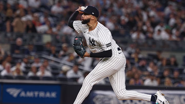 Aug 8, 2025; Bronx, New York, USA; New York Yankees relief pitcher Devin Williams (38) delivers a pitch during the tenth inning against the Houston Astros at Yankee Stadium. Mandatory Credit: Vincent Carchietta-Imagn Images Aug 8, 2025; Bronx, New York, USA; New York Yankees relief pitcher Devin Williams (38) delivers a pitch during the tenth inning against the Houston Astros at Yankee Stadium. Mandatory Credit: Vincent Carchietta-Imagn Images