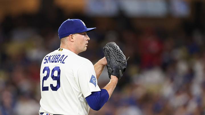 Cincinnati Reds v Los Angeles Dodgers Cincinnati Reds v Los Angeles Dodgers