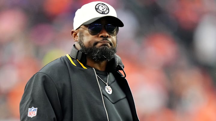 Pittsburgh Steelers head coach Mike Tomlin looks down the sideline in the fourth quarter of a Week 12 NFL football game between the Pittsburgh Steelers and the Cincinnati Bengals, Sunday, Nov. 26, 2023, at Paycor Stadium.