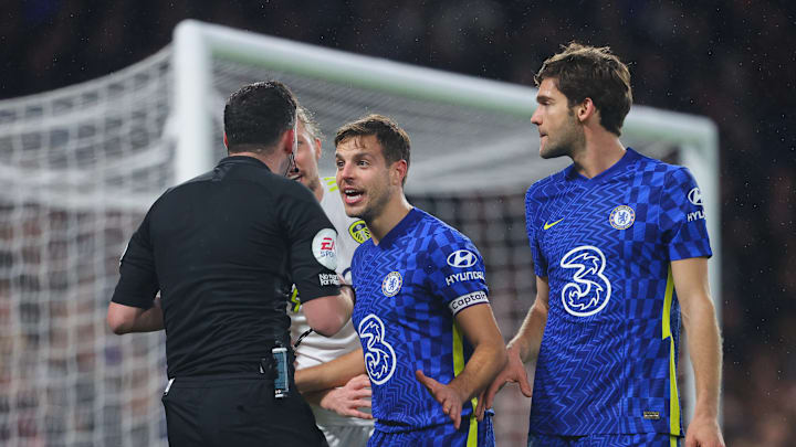 Cesar Azpilicueta, Chris Kavanagh, Marcos Alonso