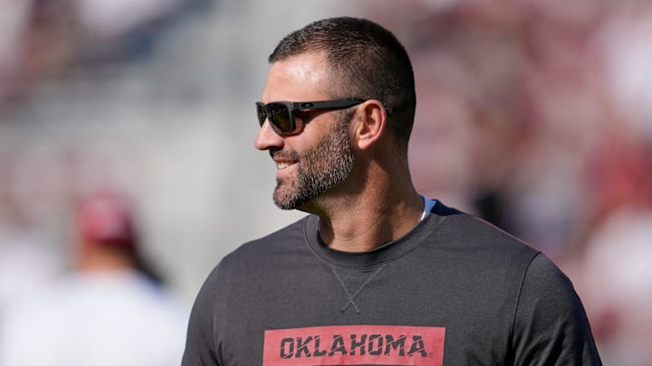 Oklahoma's Joe Jon Finley walks on the field before a college football game between the University of Oklahoma Sooners (OU) and the South Carolina Gamecocks at Gaylord Family - Oklahoma Memorial Stadium in Norman, Okla., Saturday, Oct. 19, 2024.