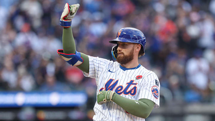 May 26, 2025; New York City, New York, USA; New York Mets left fielder Brandon Nimmo (9) reacts after hitting a single during the eighth inning against the Chicago White Sox at Citi Field. Mandatory Credit: Vincent Carchietta-Imagn Images May 26, 2025; New York City, New York, USA; New York Mets left fielder Brandon Nimmo (9) reacts after hitting a single during the eighth inning against the Chicago White Sox at Citi Field. Mandatory Credit: Vincent Carchietta-Imagn Images