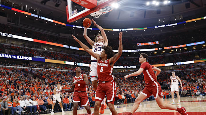 Alabama Crimson Tide forward Amari Allen (5) Alabama Crimson Tide forward Amari Allen (5)